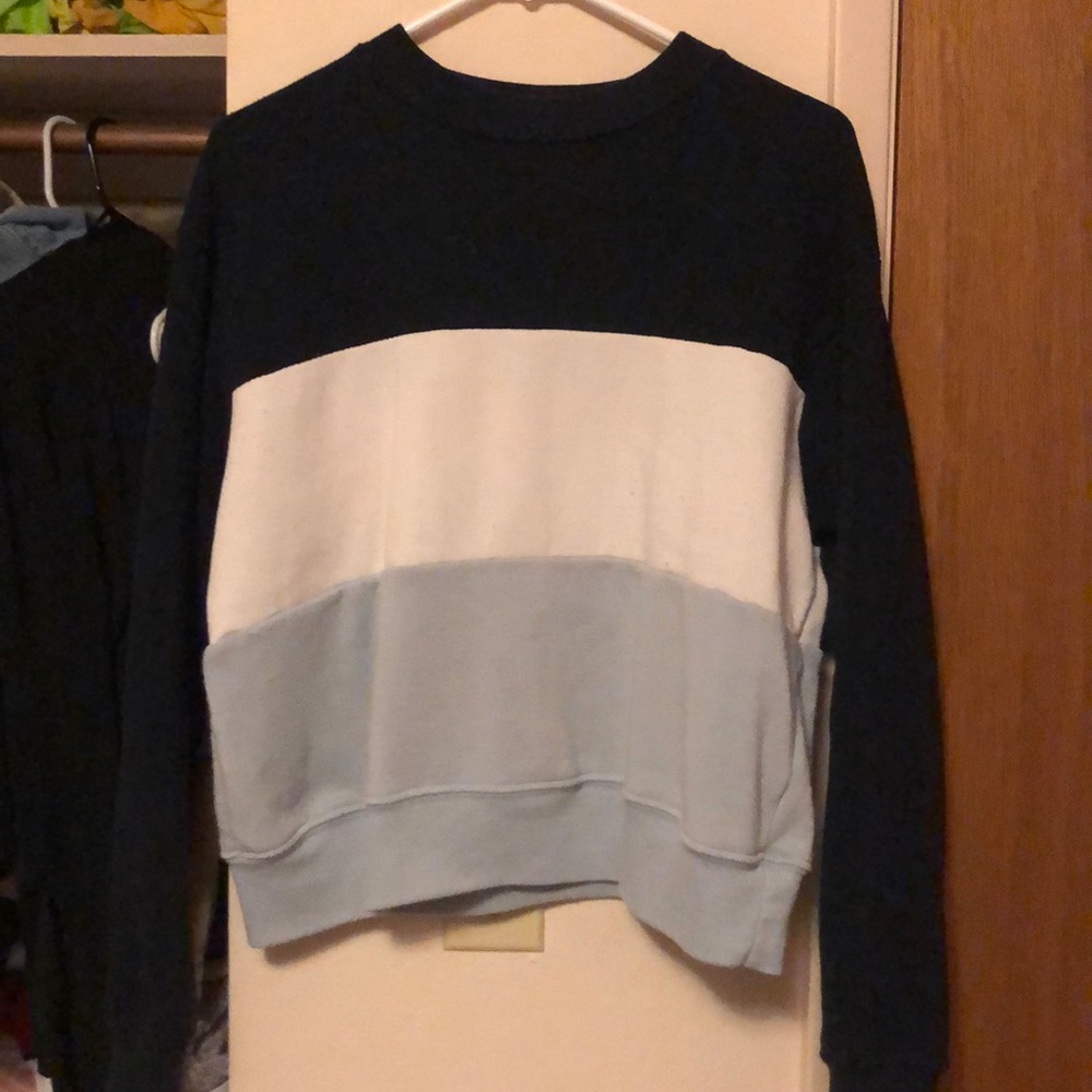 Brandy Melville Crewneck